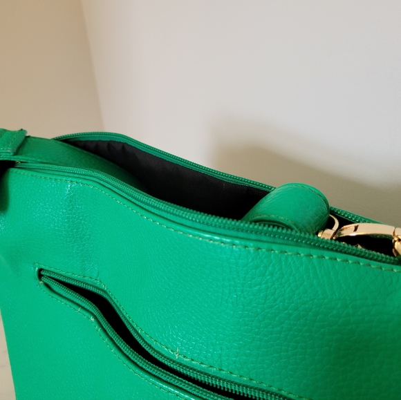 Small Green Hand Bag - Picture 5 of 13